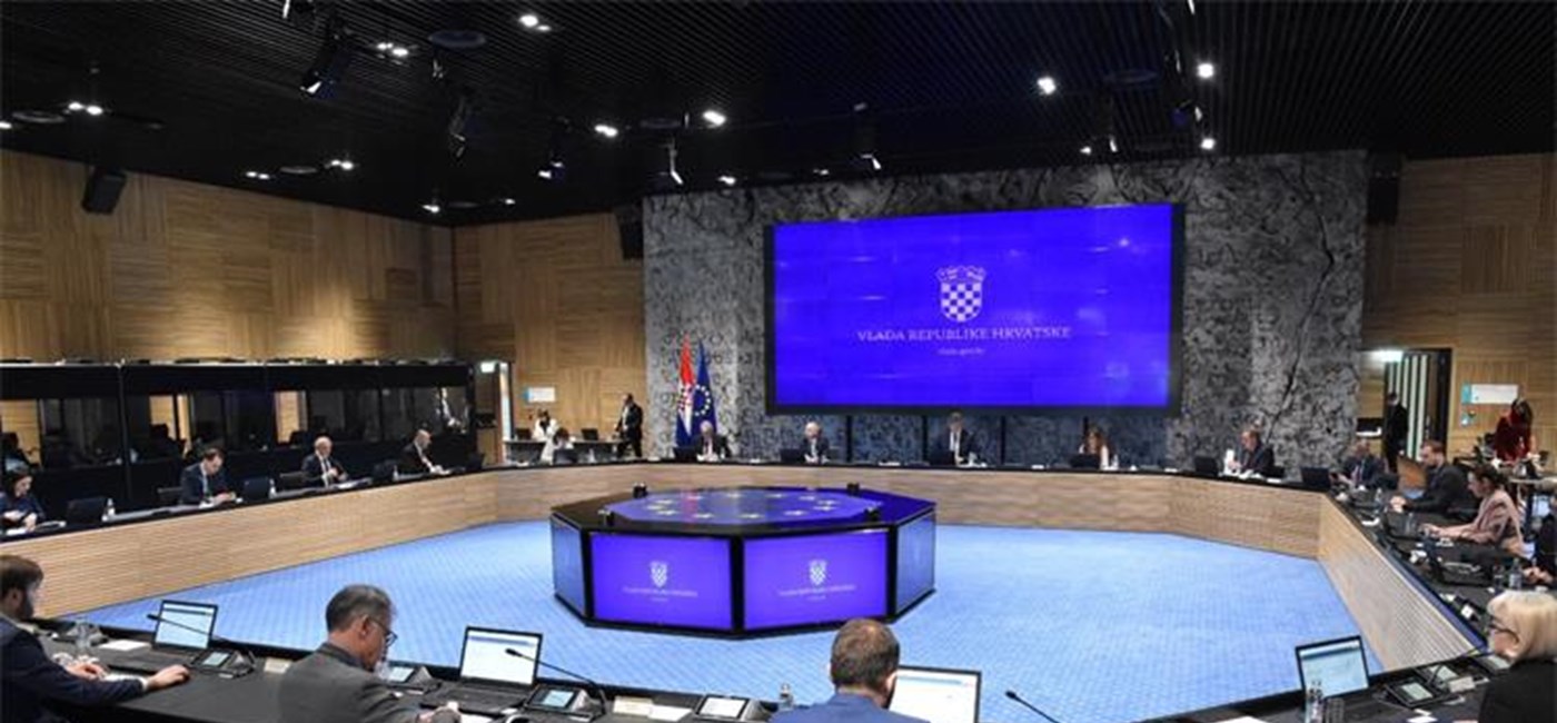 Sjednica Vlade: Produljene radne dozvole za strane državljane, pomoć Crvenom križu u iznosu od 2,5 milijuna kuna